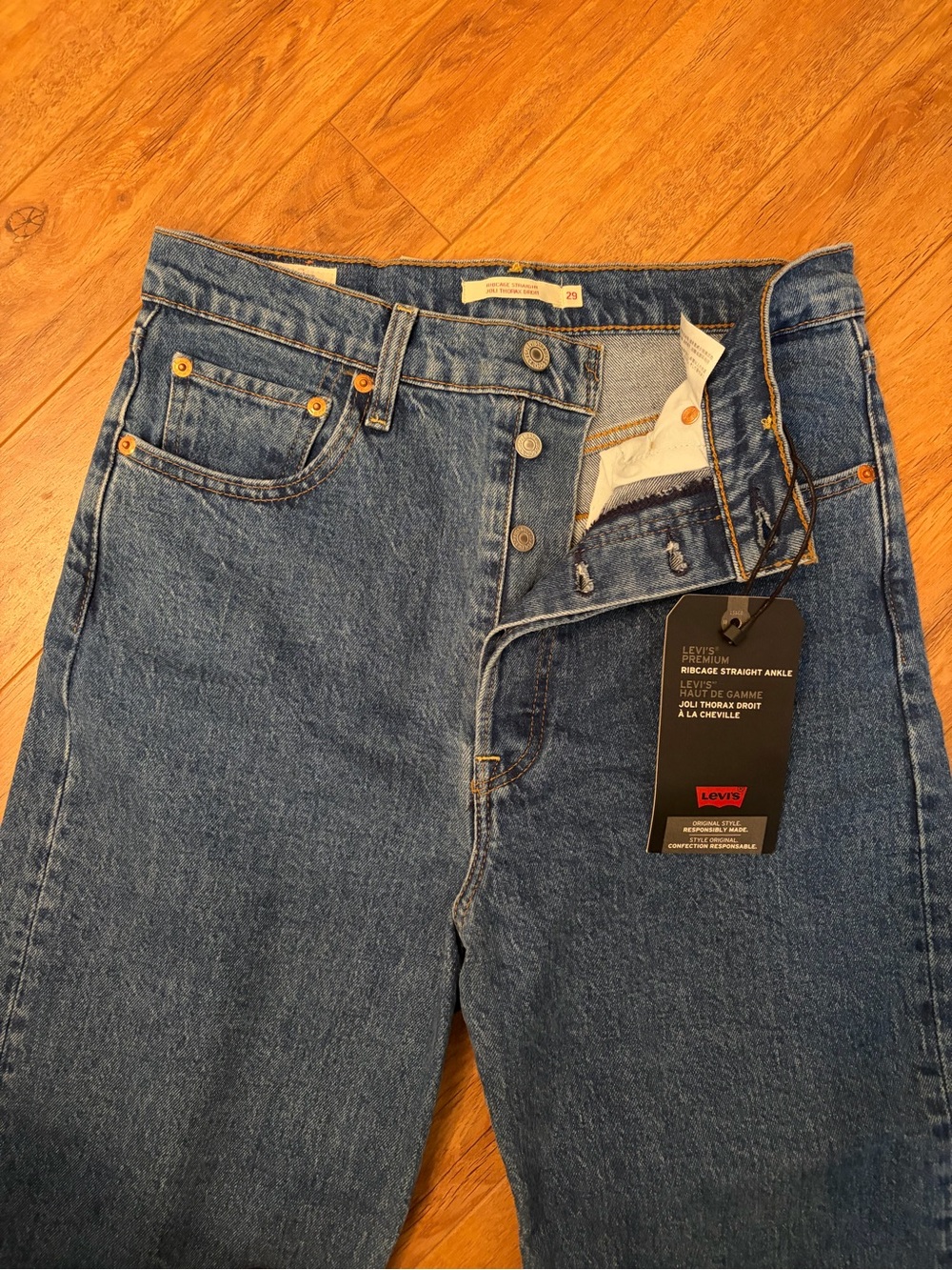 Levi's Premium Straight Ankle Jeans
